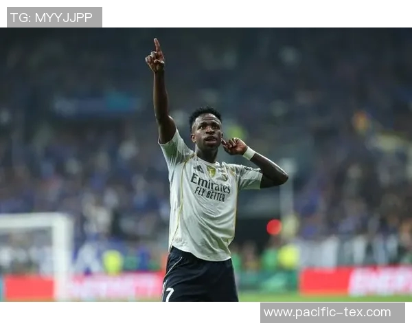 西甲最佳阵容揭晓姆巴佩领衔巴萨四大巨星入选维尼修斯遗憾落选