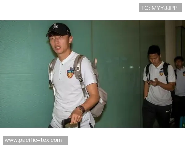 权健与杰志激战正酣足球盛宴引发球迷热情高涨 权健与杰志激战正酣足球盛宴引发球迷热情高涨